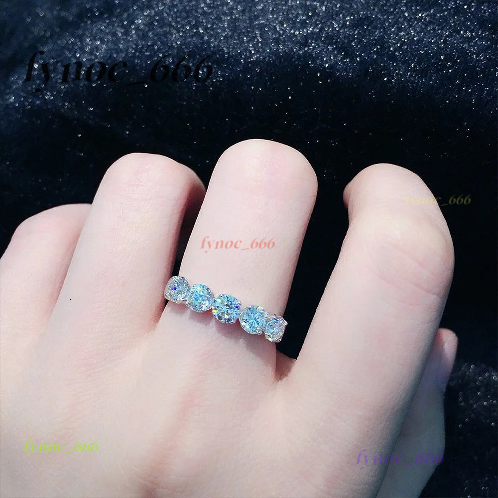 Hot Selling Single Row lab Moissanite Rings for Women Elegant Crystal 925 Sterling Silver Rings for Wedding Jewelry Size 6-10