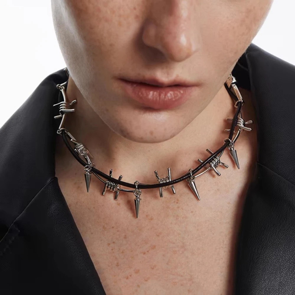Gothic Barbed Wire Rivet Leather Double Layer Choker Necklace Punk Rock Twisted Thorned 90S Necklace Unisex Men Women Necklace 250716