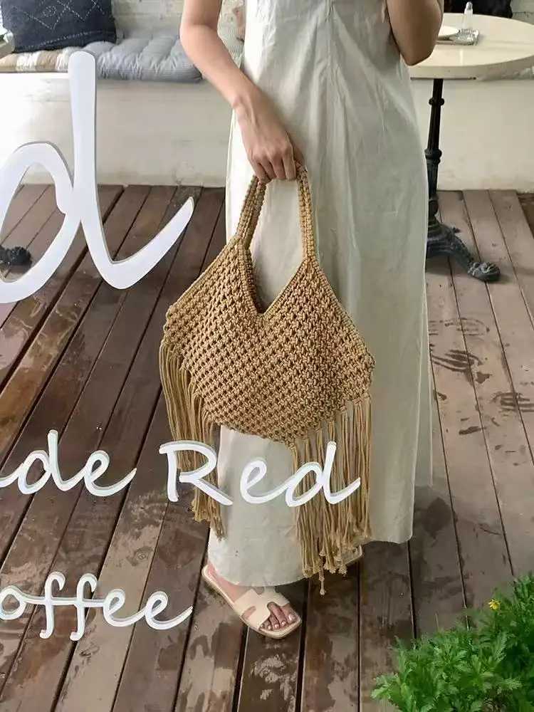 Summer 2025 StrAW Woven Tote Bag Large Capacity Casual Tassel Handbag FAshion Beach Travel Shoulder Bag for Women Z250717
