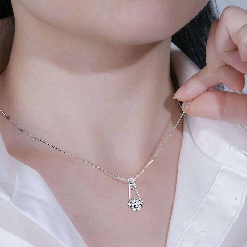 3 fashion Hearts Eight Arrows Moissanite Pendant For Women New Pure Sier Simple Necklace 8E2