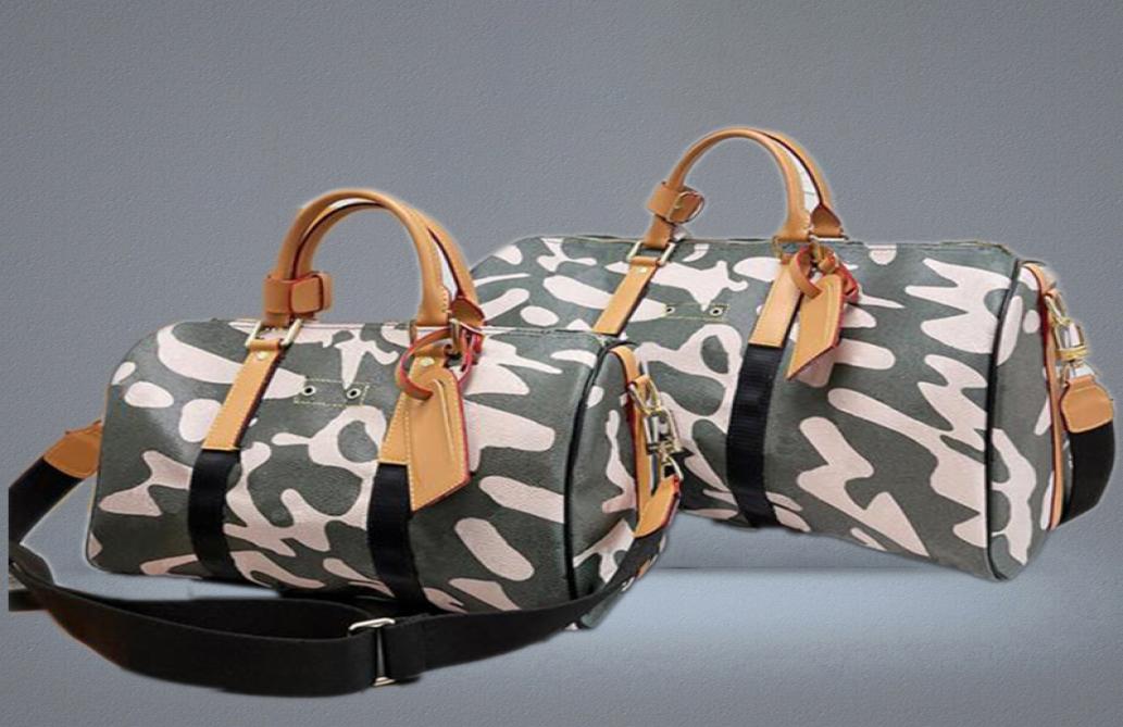 Designer Camo Travel Bags Unisex Handbags High Quality Large Capacity Fitness Messenger Bag Fashion Totes6338518