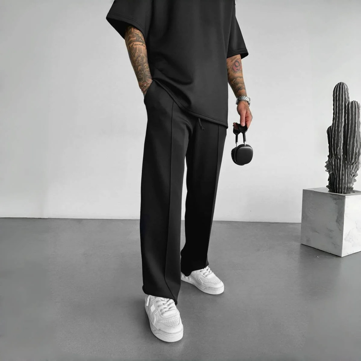 mens casual pants stylish and comfortable elastic waist drawstring single-line pleated solid color pocket mops pants 250715