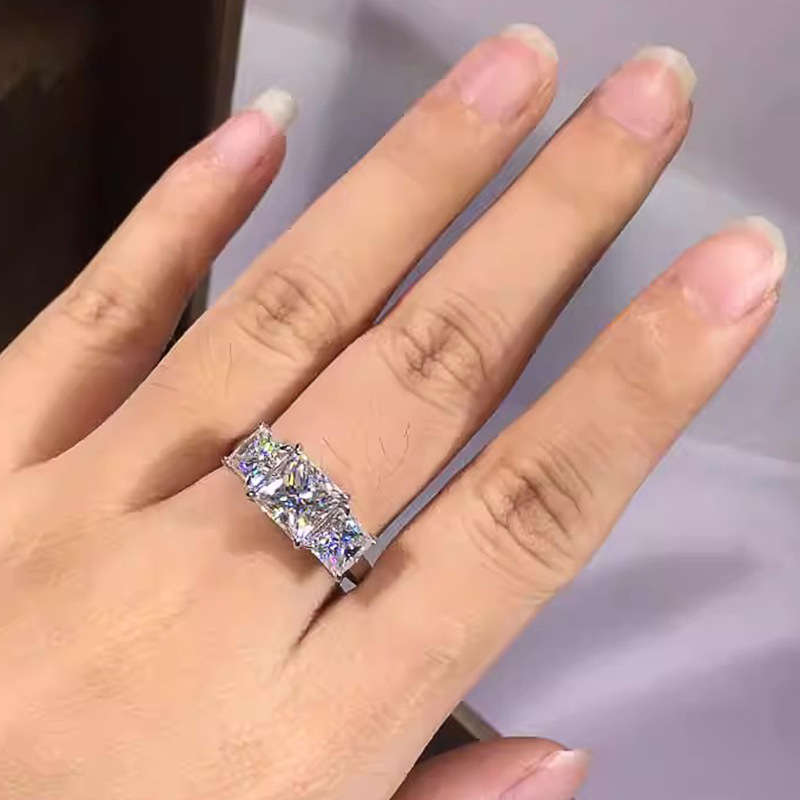 Choucong Brand Wedding Rings Luxury Jewelry 925 Sterling Silver Fill Three Stone Princess Cut 5A Cubic Zircon CZ Diamond Gemstones Party Women Engagem