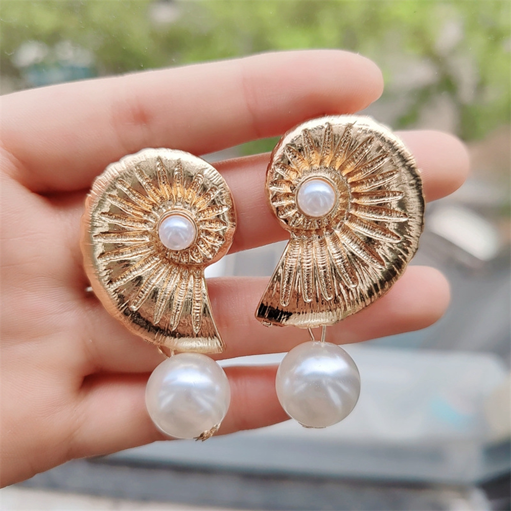 Y2K Exaggerated Personality Design Big Conch Earrings for Women With Simulated Pearl Bohemian Charm Beach Dangle Geometric Designer Jewelry