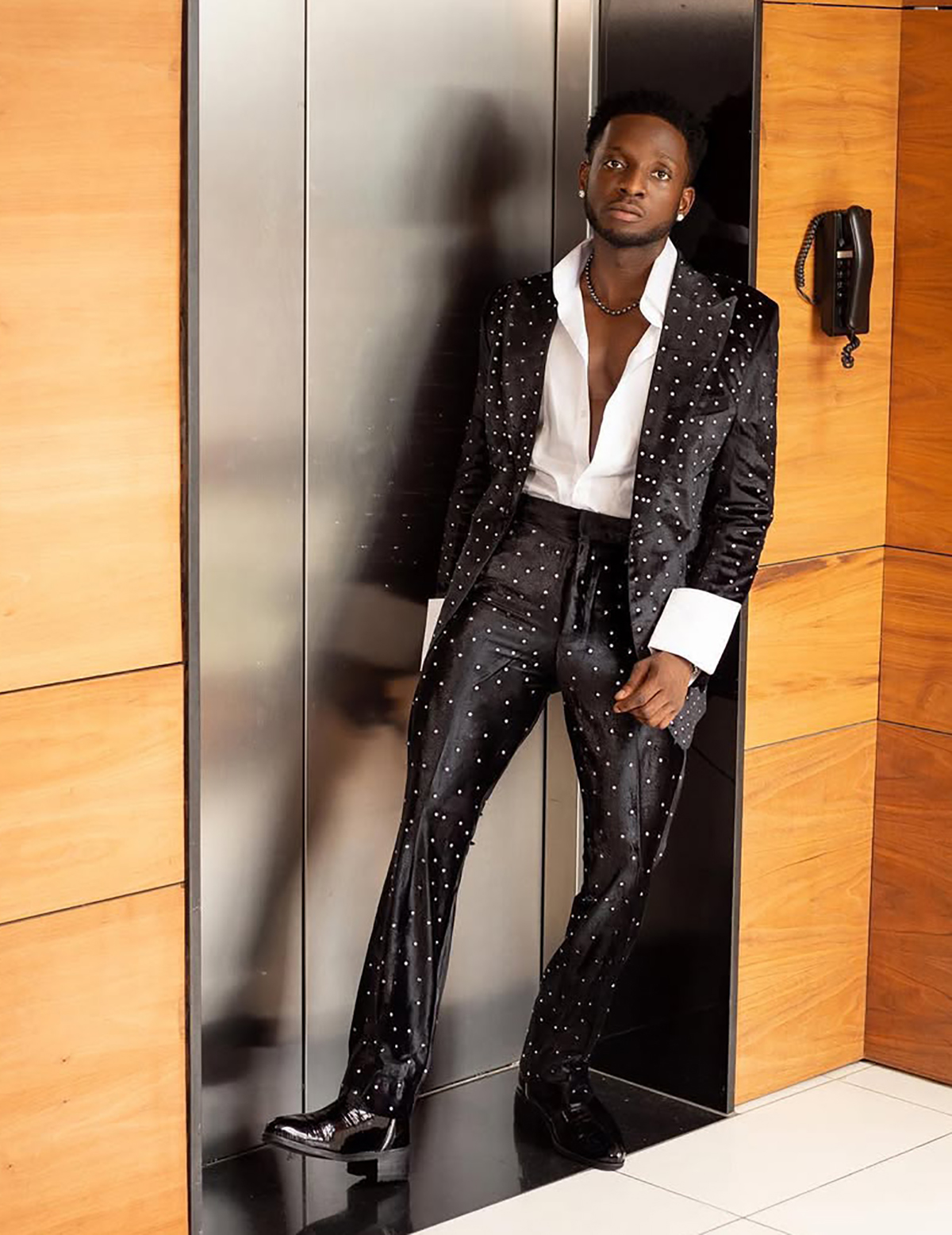 The Boutique Men's Suits 2 Pcs Blazers Pants Shining Groom Tuxedos Male Wedding Clothing Customized