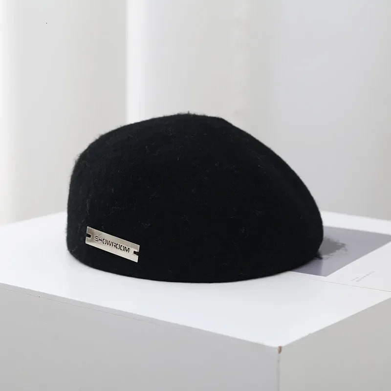 Korean Wool Beret Hat for Women Vintage Style Winter Autumn Hat with Metal Fashionable Versatile 250716