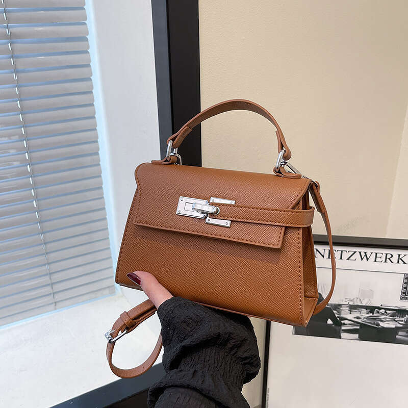 Trendy Trapezoidal Lightweight Simple Women's Versatile Handbag Crossbody Bag