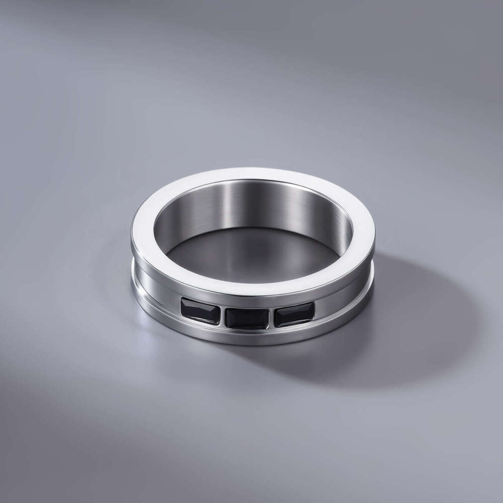 Minimalist Zircon Inlaid Titanium Steel Ring for Men, Niche Fashion Versatile New Accessory