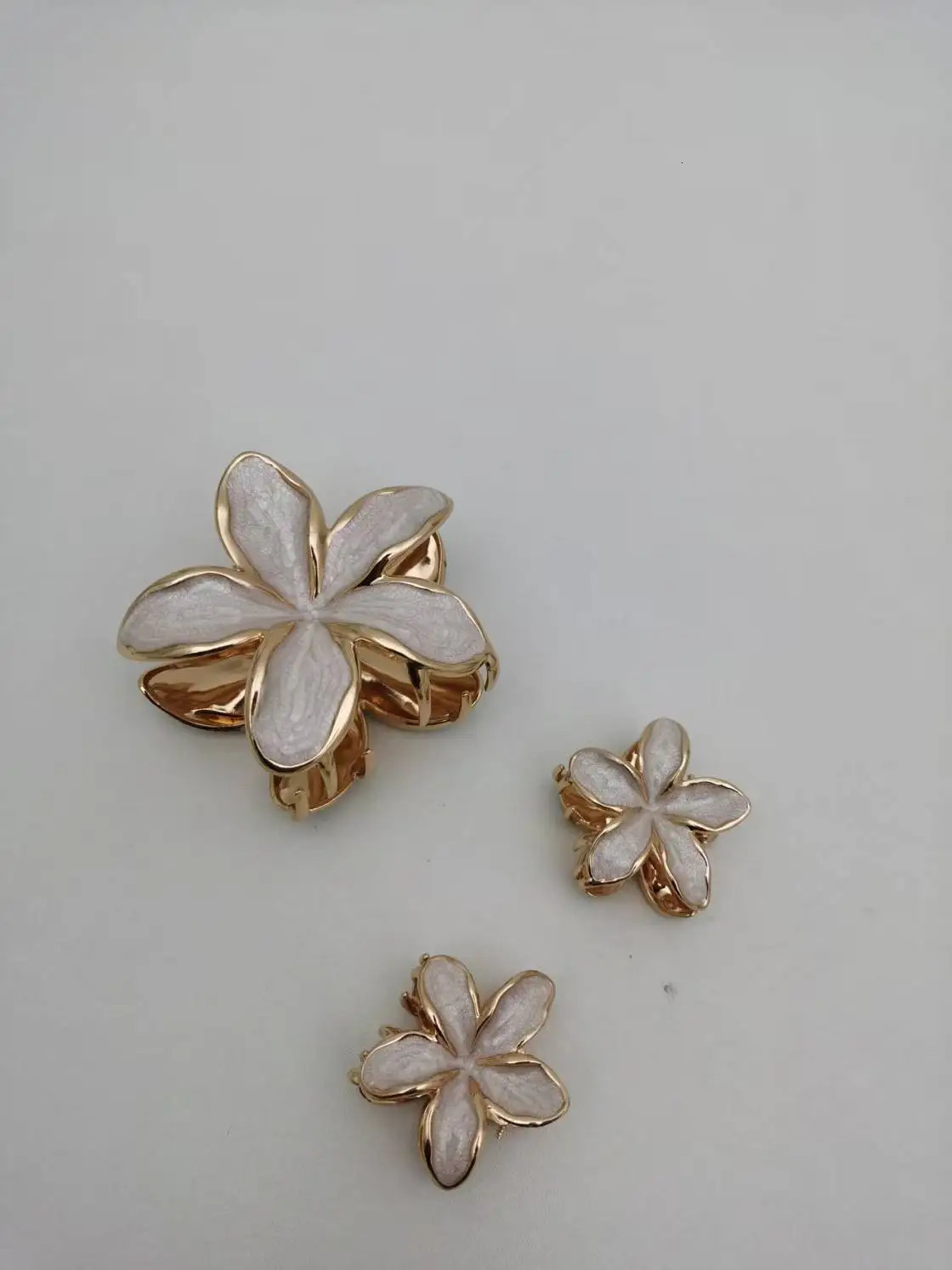 3 Pcs/set Zinc Alloy Enamel Lily Flower Hair Clip Claw 8cm*14cm*2 Summer Beach Vocation Headwear Cute Hair Accessories for Girl 250716