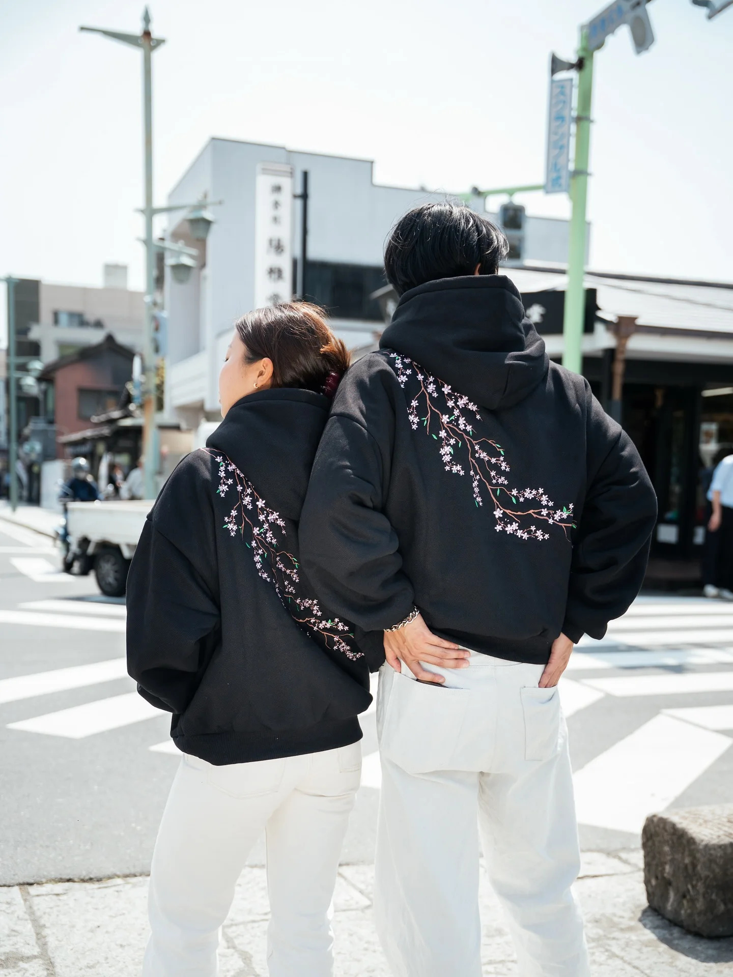 Japan Harajuku Hip Hop Embroidery Cherry Blossom Graphic Hoodies Black Oversized Loose Street Pullover Sweatshirt Couple Clothes 250707
