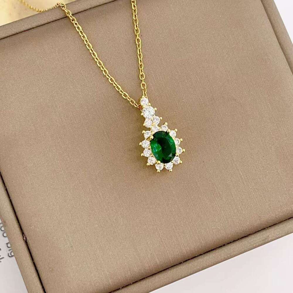 Korean Style Fashion Jewelry Inlaid Dia Oval Green Crystal Pendant Stainless Steel Zircon Suower Necklace 2De