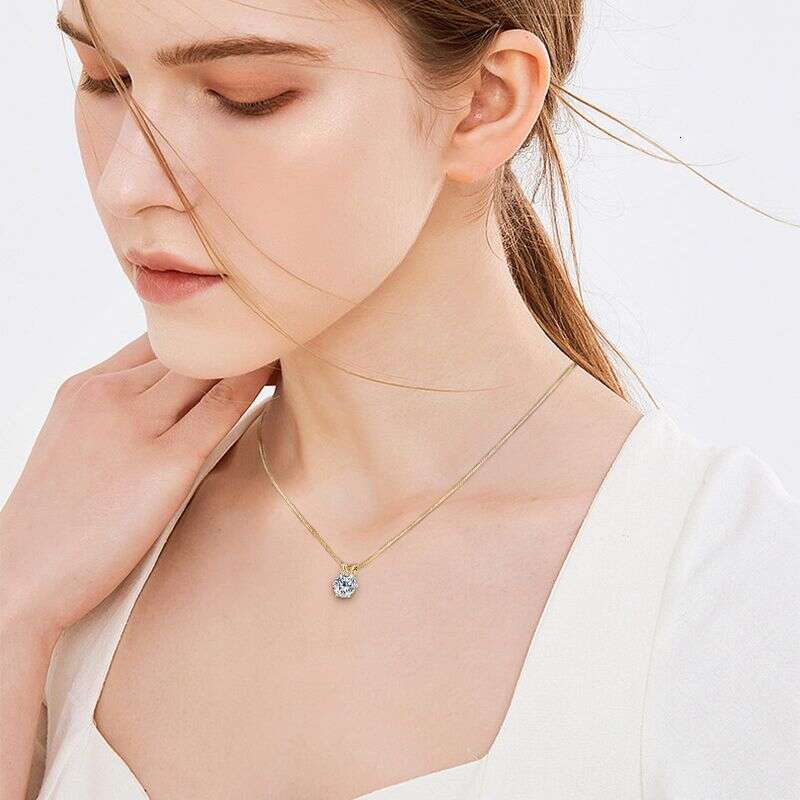 Classic Six-Claw D Color Moissanite One fashion Necklace S Sterling Sier Internet Celebrity Versatile Pendant 48F
