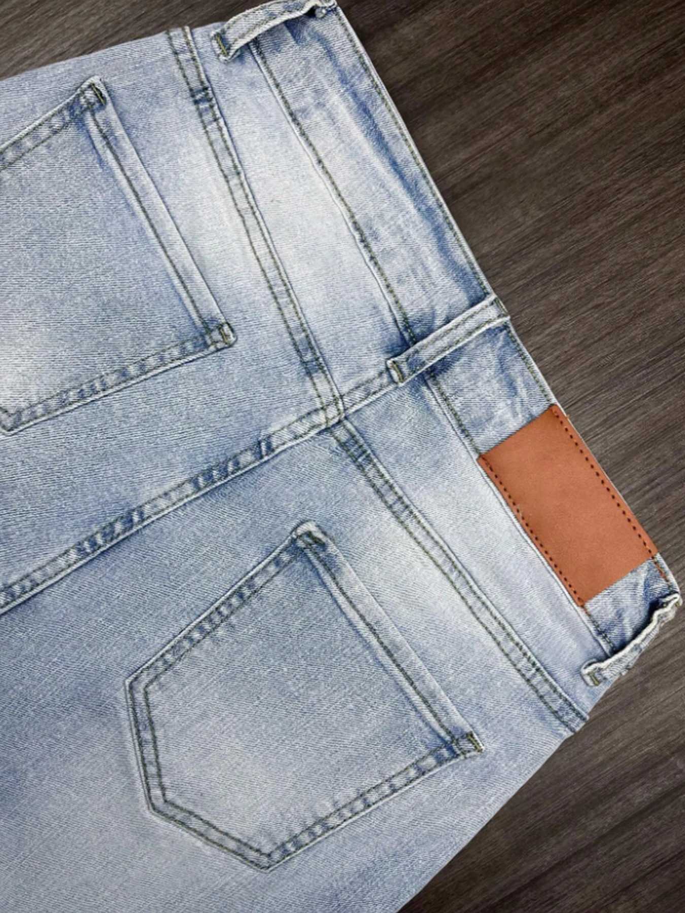 2025 Summer New Womens Light Blue Washed Straight Leg Jeans Stylish Casual Jeans with Slanted Pockets Machine Washable Suitable R250716