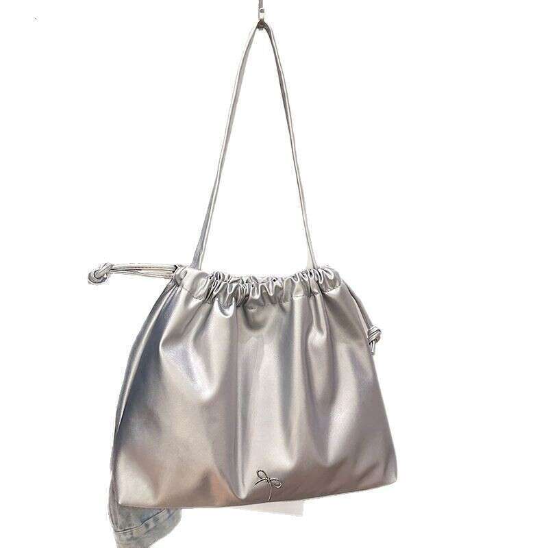 Leather Bag Bucket Bag Tote Bag Drawstring Pleated Bucket Trendy Autumn Winter New Large Capacity Casual Single Shoulder Versatile Tote Bag