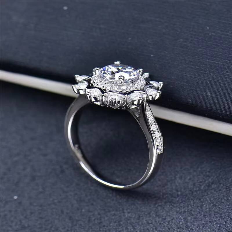 Classic Moissanite S925 Ring Silver Plated Heart Round Cut Shape Vvs Gra Diamond Moissanite Women Engagement Rings