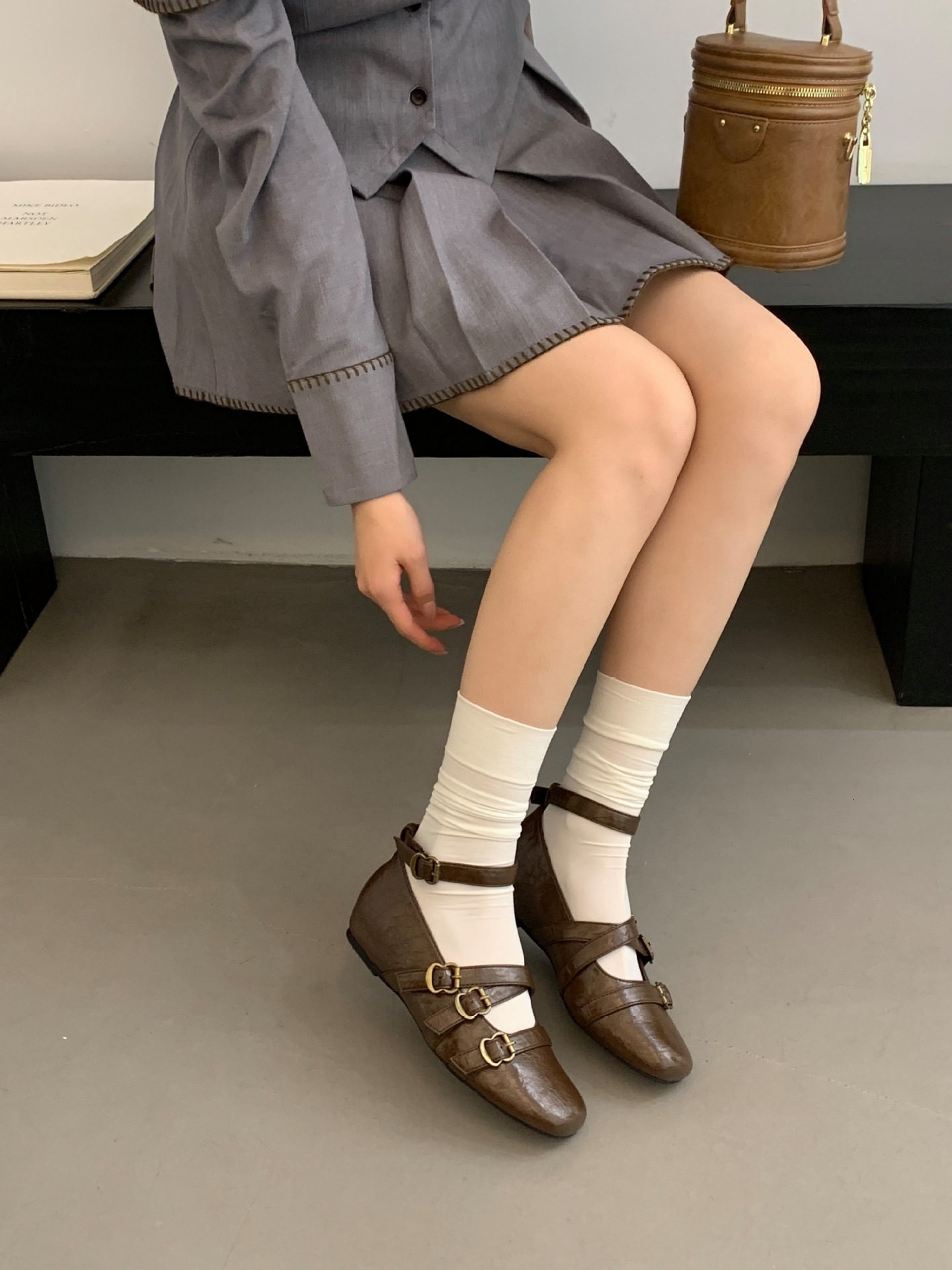 ShangGuLi Square Toe Shallow Mouth Single Shoes for Women New 2025 Spring Style One-Strap Loafers Soft Sole Fashion Versatile ddmysaturn