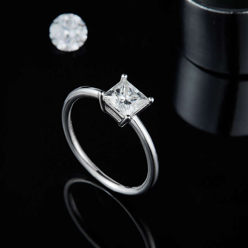 New Luxury INS Niche One fashion Moissanite Pure Silver Square Diamond Ring High-End Feel D23