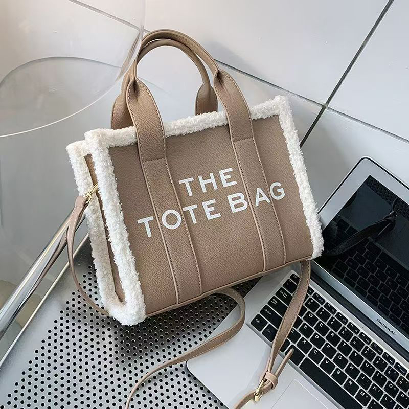 Designer Pack New Edition Design Trendy Printed Women Tote Bag Large Capacity Versatile Casual Shoulder Bag Commuter Work Shopping Handbag 333