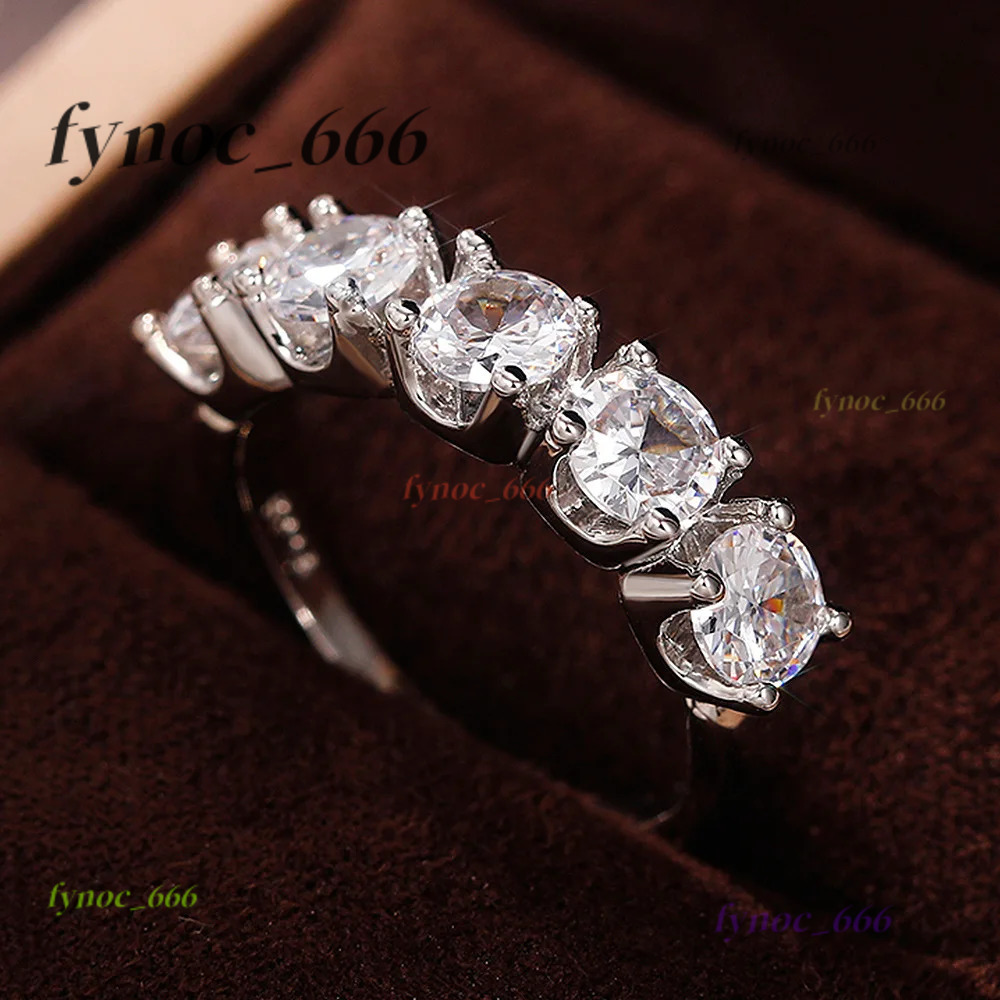 Hot Selling Single Row lab Moissanite Rings for Women Elegant Crystal 925 Sterling Silver Rings for Wedding Jewelry Size 6-10