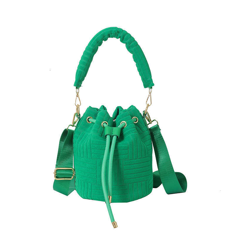 Velvet Bucket for Women Autumn Winter Niche Versatile Ladies Handbag Single Shoulder Crossbody Bag