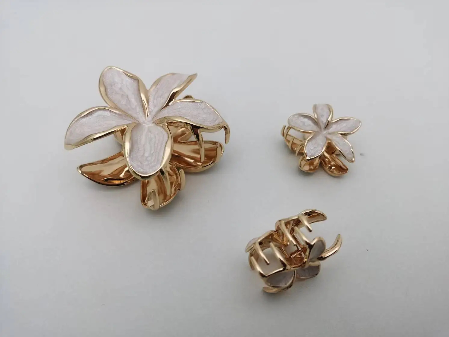 3 Pcs/set Zinc Alloy Enamel Lily Flower Hair Clip Claw 8cm*14cm*2 Summer Beach Vocation Headwear Cute Hair Accessories for Girl 250716