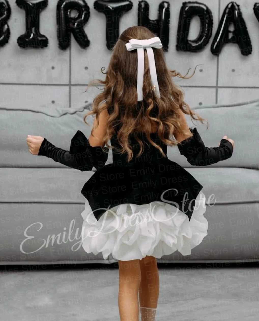 Customized Black Flower Girl Dress For Wedding Velet Layered Mini Cute Baby Kids Birthday Party First Communion Ball Gown Z250716