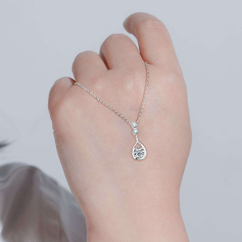 Hearts Eight Arrows 1 fashion Moissanite Pendant For Women Simple Elegant Water Drop Shape Sterling Sier Necklace 729