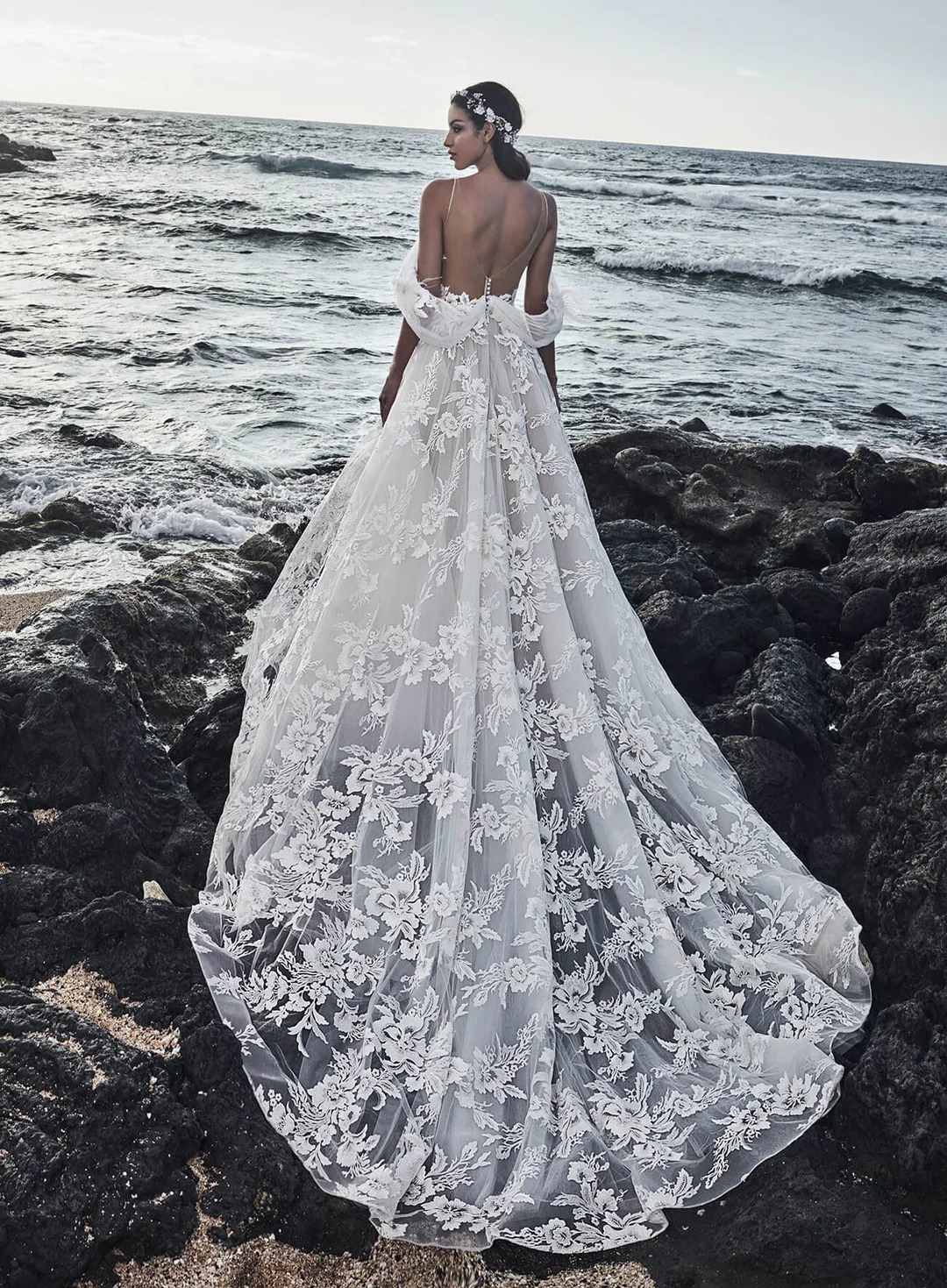 Princess Wedding Dresses Off Shoulder Spaghetti Strap Appliques A Line Bridal Gowns Chapel Customized Vestidos De Novia