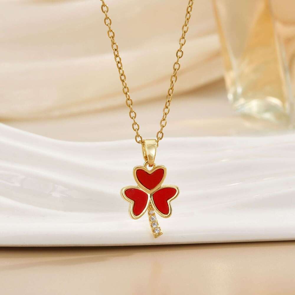 Acrylic Clover Heart Pendant Necklace For Women Fashionable Versatile High-End Non-Fading Collarbone Chain 3E6