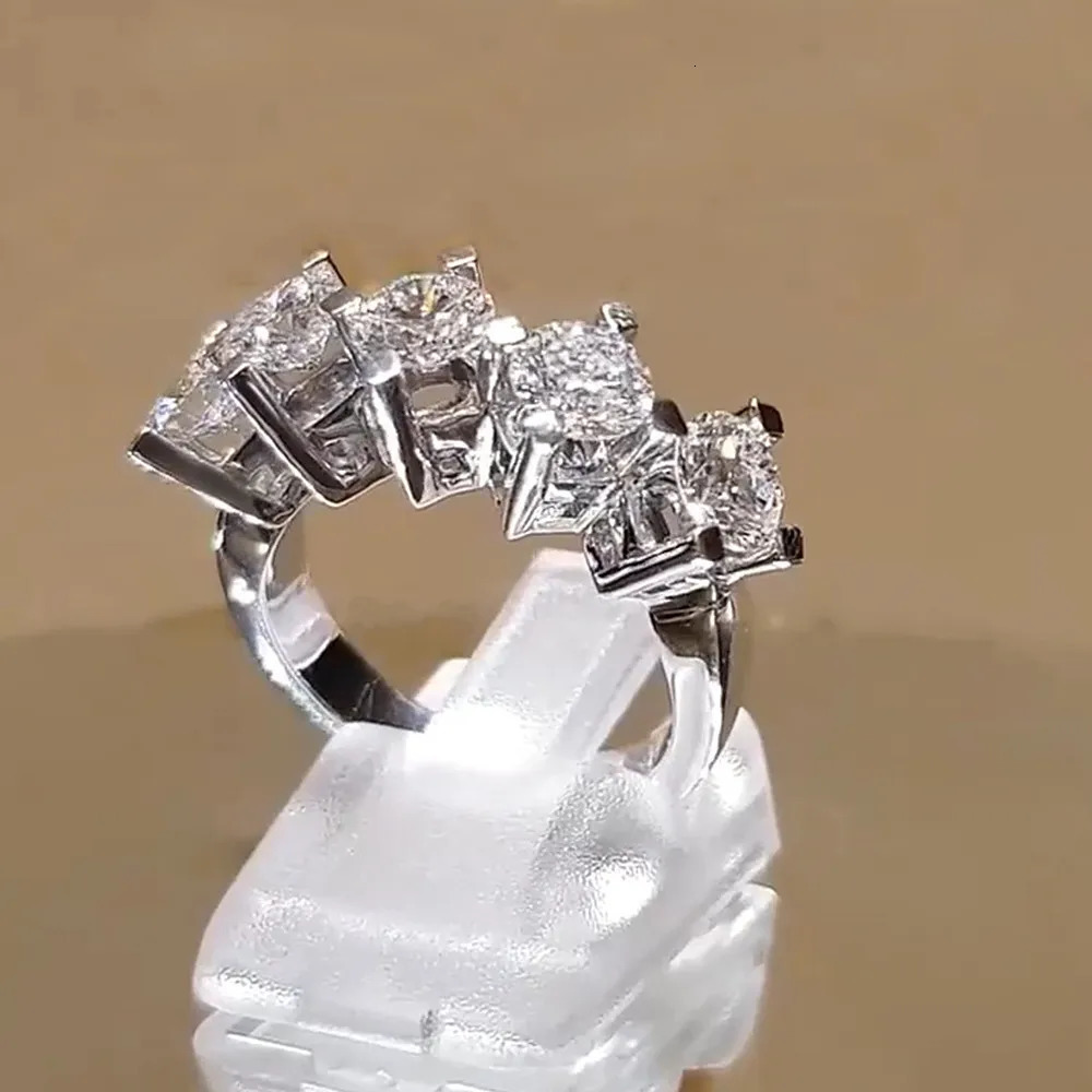 Huitan Brilliant 5 Round Cubic Zirconia Womens Rings for Engagement Wedding Silver Color Band Trendy Jewelry 250716