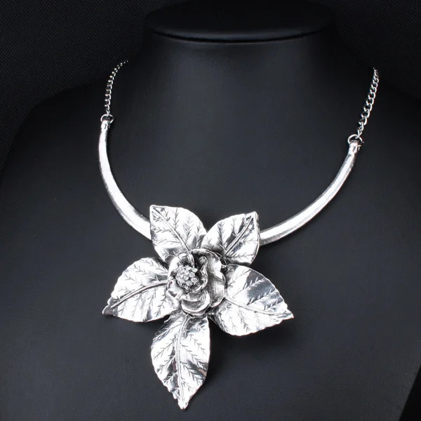 Fashion Long Vintage Jewelry Antique Big Flower Pendant Necklace Statement Choker Necklace Pendants For Women XLL173 250716