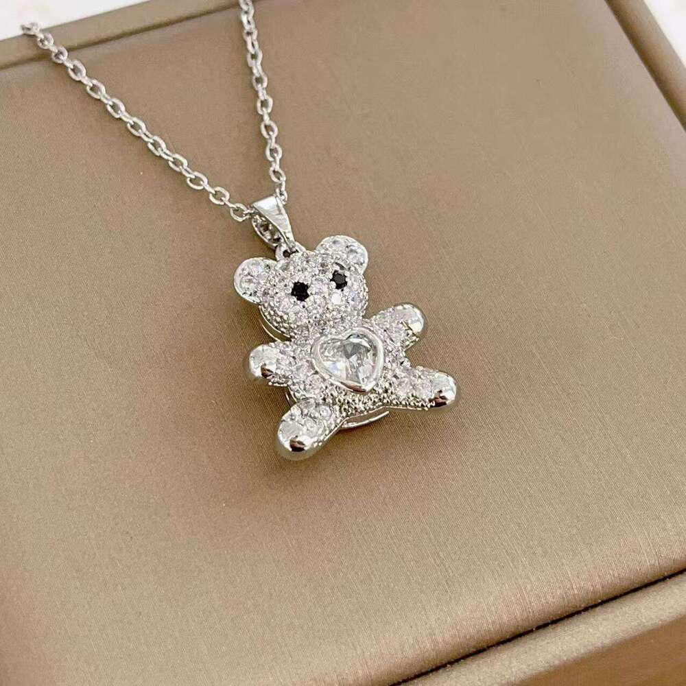 Beating Heart Bear Titanium Steel Necklace Women, Light Niche Design, Cute Clavicle Chain For Students, High-End Sense Jewelry 9Da