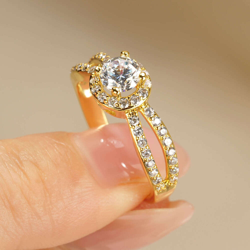 0.5 fashion Simulated Moissanite Split Arm Light High-End Luxury Wedding Proposal Zircon Ring 266
