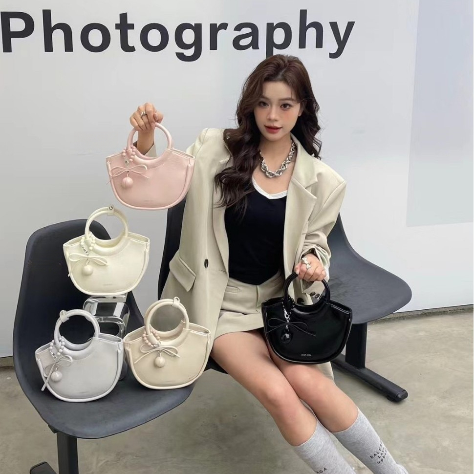 Free Shipping Designer Luxury Niche Handbag Bowknot Handheld Basket Bag Women's New Fashion Single Shoulder Crossbody Bag Leisure Shopping Bag