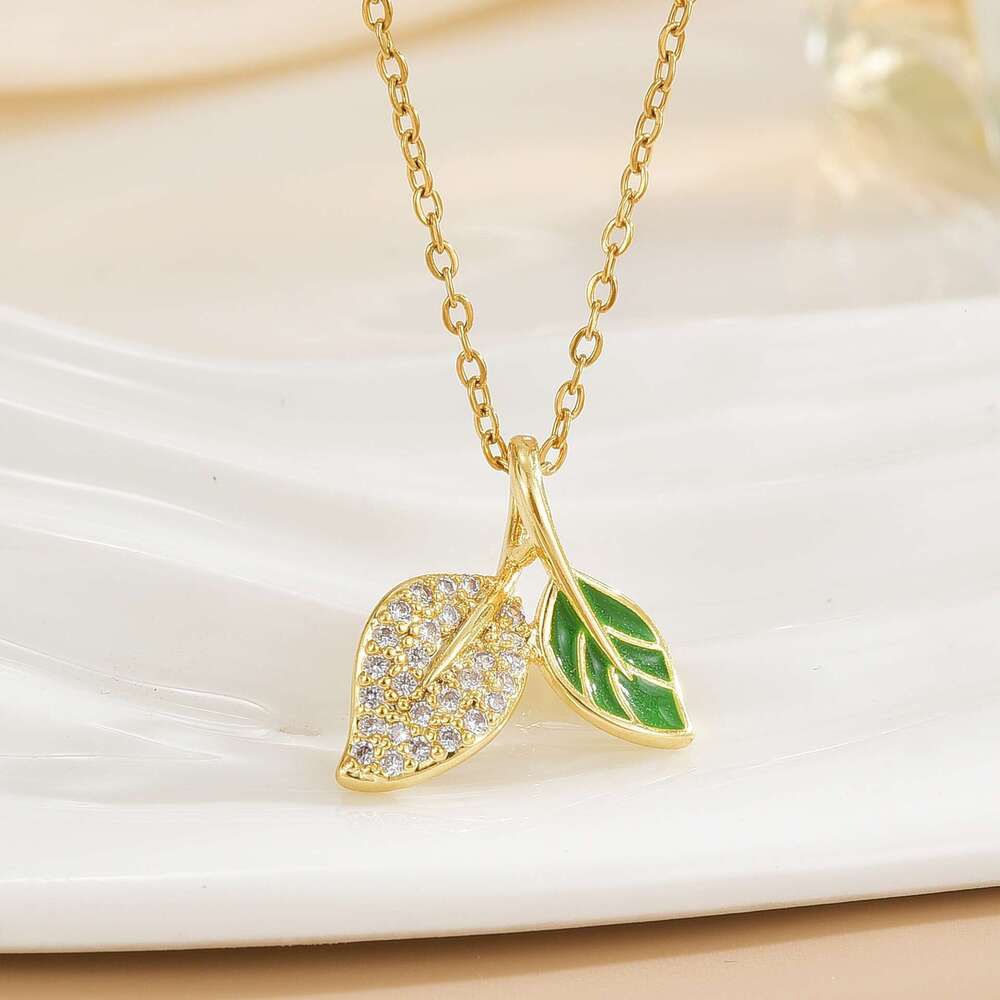 Student Sweet Leaf Necklace For Girls High-End Super Shiny Pendant Light Niche Choker Fashion Versatile Clavicle Chain E3e