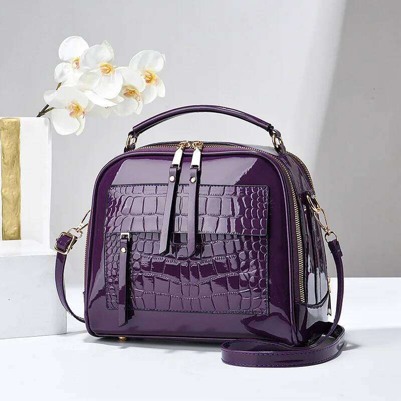 Trendy Capacity Portable Womens Bag Black Design High Quality Bright Leather Ladies Handbags Large Casual Crossbody Bags