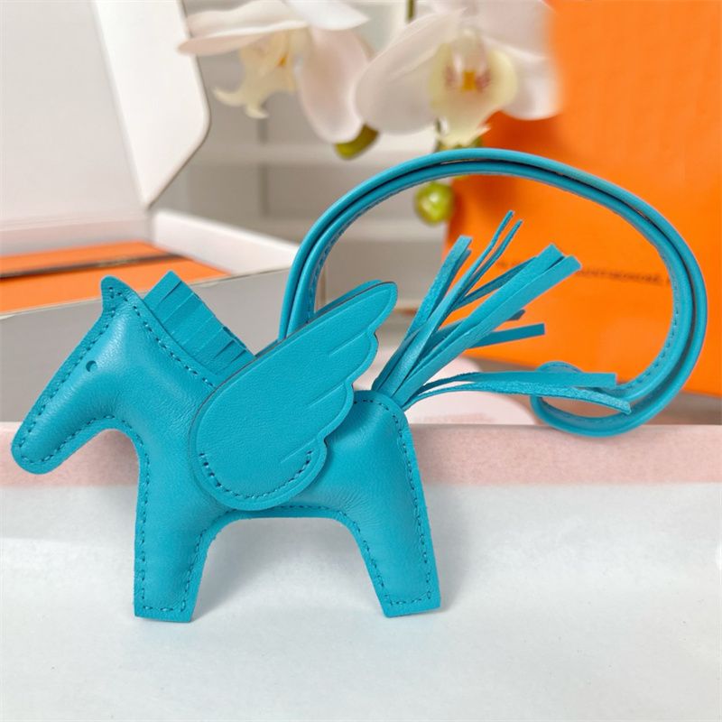 Rodeo Pegase Designer Leather Keychains Men Women Horse Bag Charm Keyring Lovers Key Ring Jewelry88