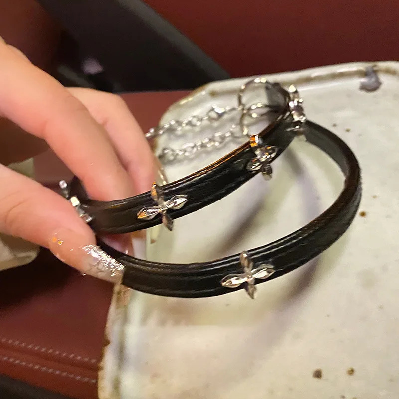 Vintage Gothic Black Necklace for Women Fashion Punk Leather Choker Dark Collar Chain Trendy Jewelry Cool Y2K Accessories 250715