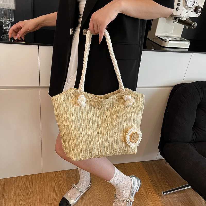 FAshionable Tote Bag for Woven Shoulder Bag Simple Versatile Class Bags Designer Bags Summer Beach Bags Z250717