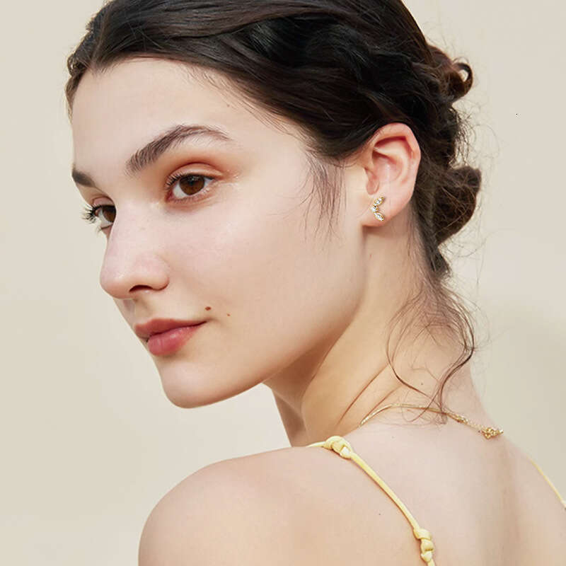 New Simple And Unique Butterfly For Women, Versatile S Sterling Sier Moissanite Earrings B1d