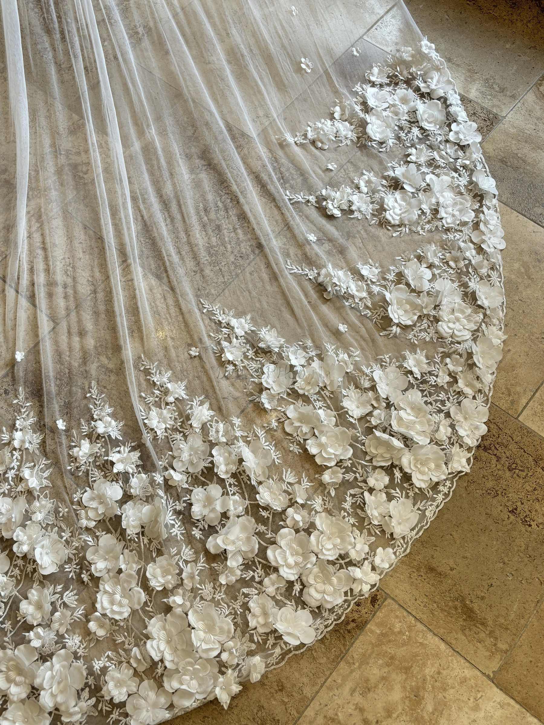 3D Floal Appliques Wedding Veil 3 Meters White Ivory Bridal Veils With Comb Wedding Headpieces Bride Accessories Customized