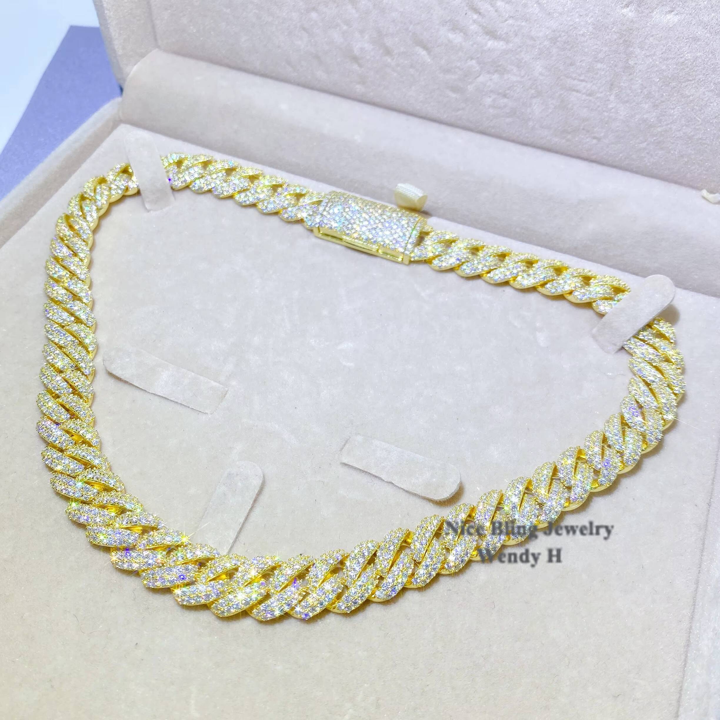 Hip Hop Iced Out Jewelry Factory Price Micro Pave High Quality Vvs d Color Diamond 12mm Moissanite Cuban Link Chain