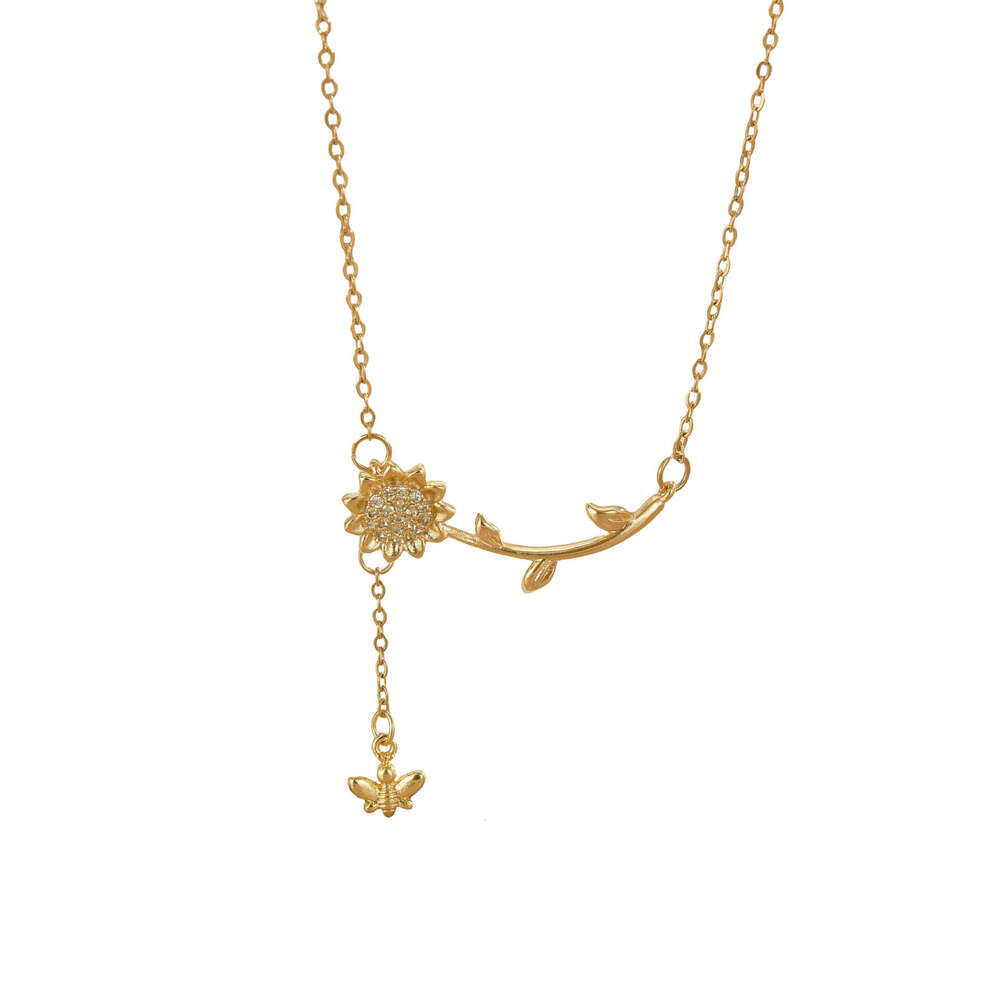 Summer Fresh Titanium Steel For Women Suower High-End Collarbone Chain Fashion Zircon Necklace 813
