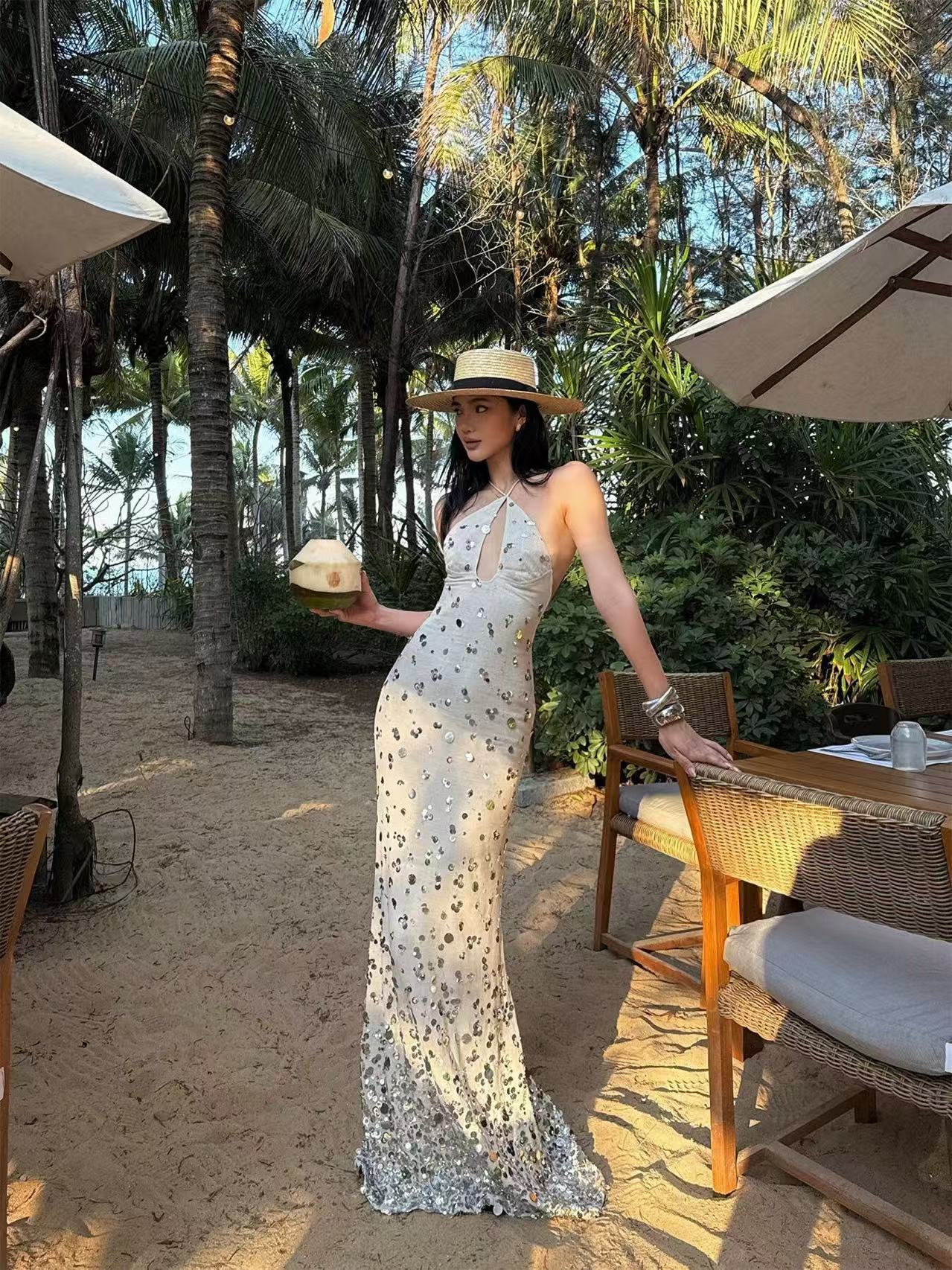 Star Yihao Coastal Heavy Industry sequined fish tail dress, beach vacation long-length linen necked halter top dress