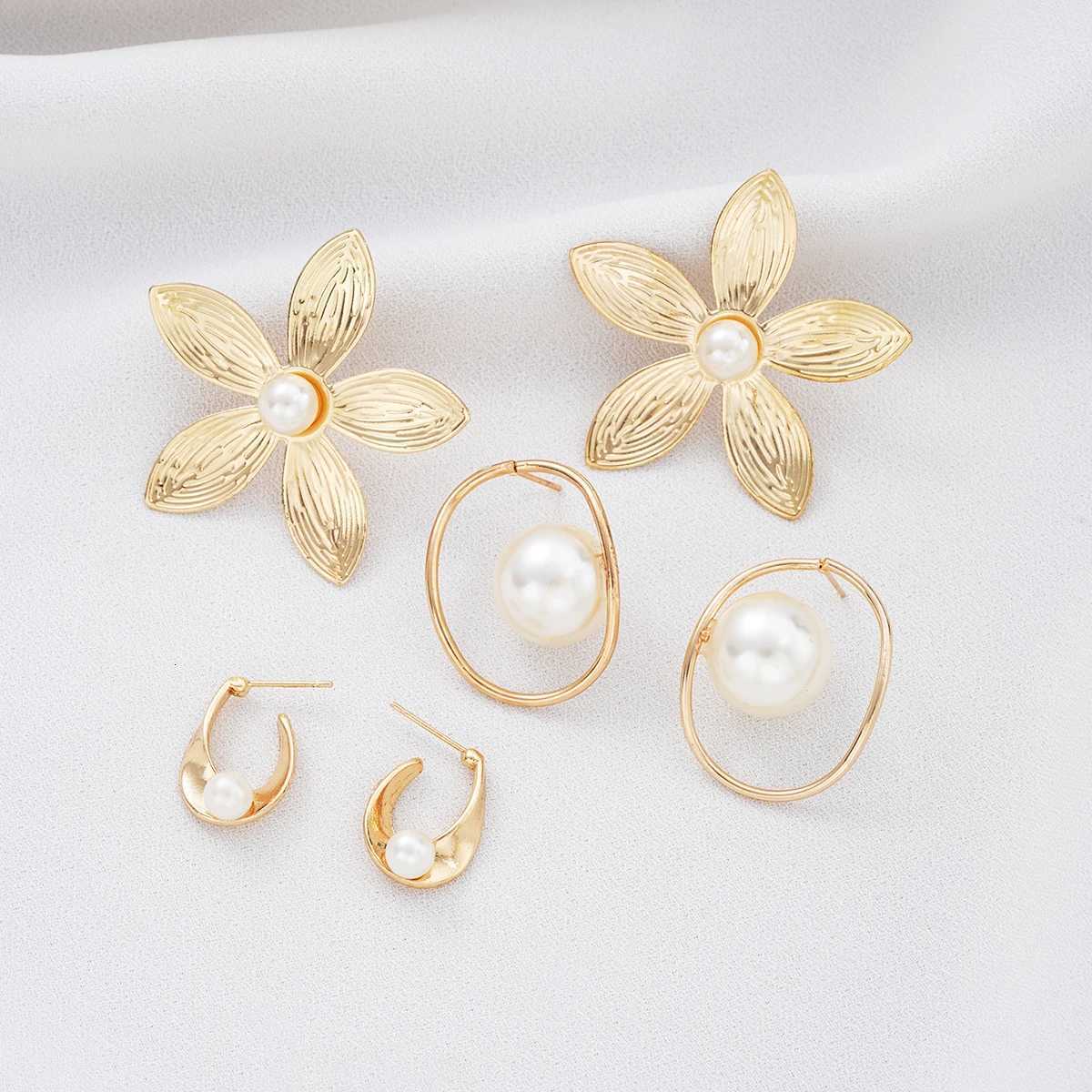 6Pcs Gold Color Floral Pearl Earring Set French Style Vintage Delicate Irregular Stud Earrings Fashion Female Jewelry Gifts 2025 y250715