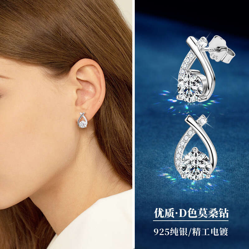 New Style Fish Tail Moissanite Sterling Sier Versatile Light X-Shaped Design Sense Earrings For Women A34