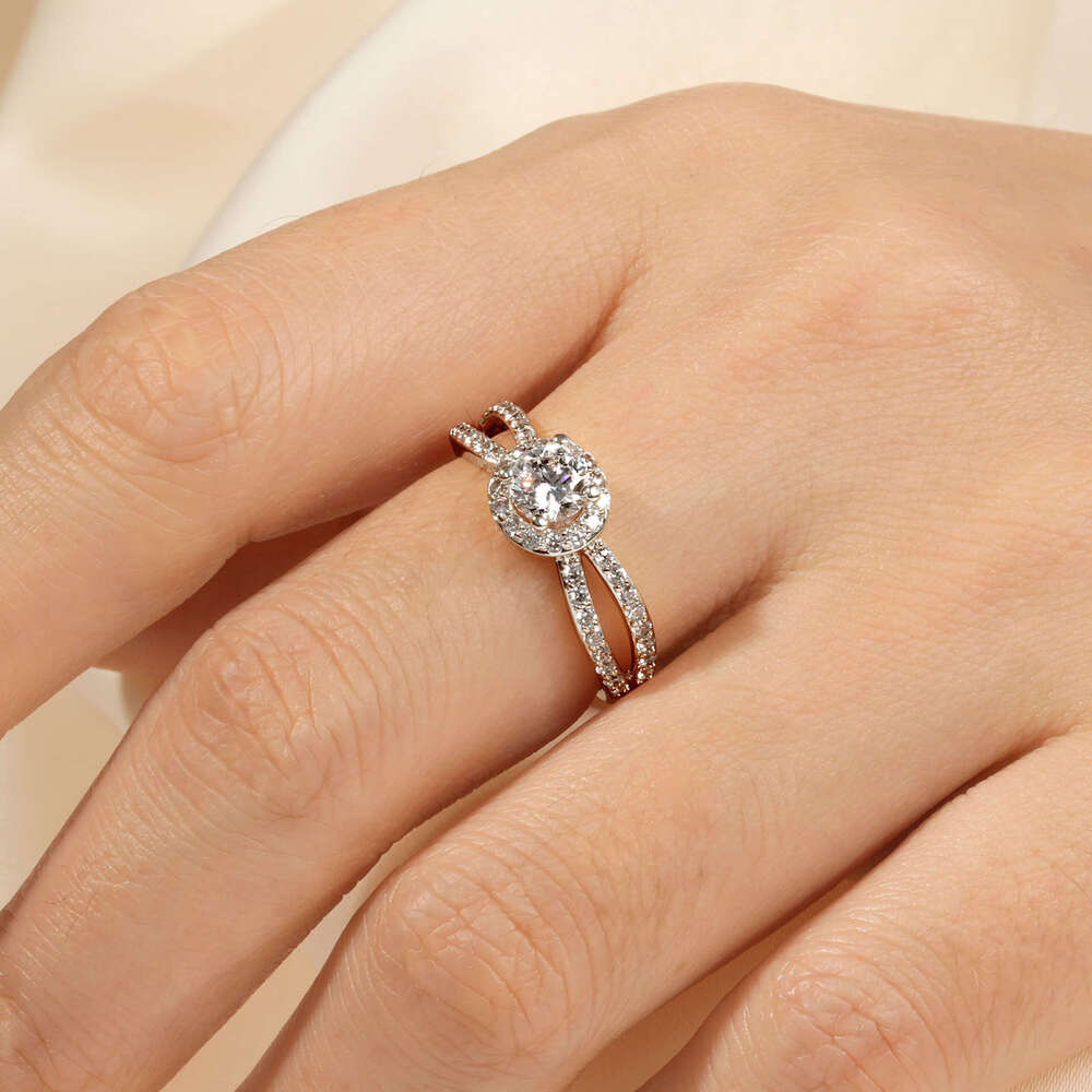 0.5 fashion Simulated Moissanite Split Arm Light High-End Luxury Wedding Proposal Zircon Ring 266