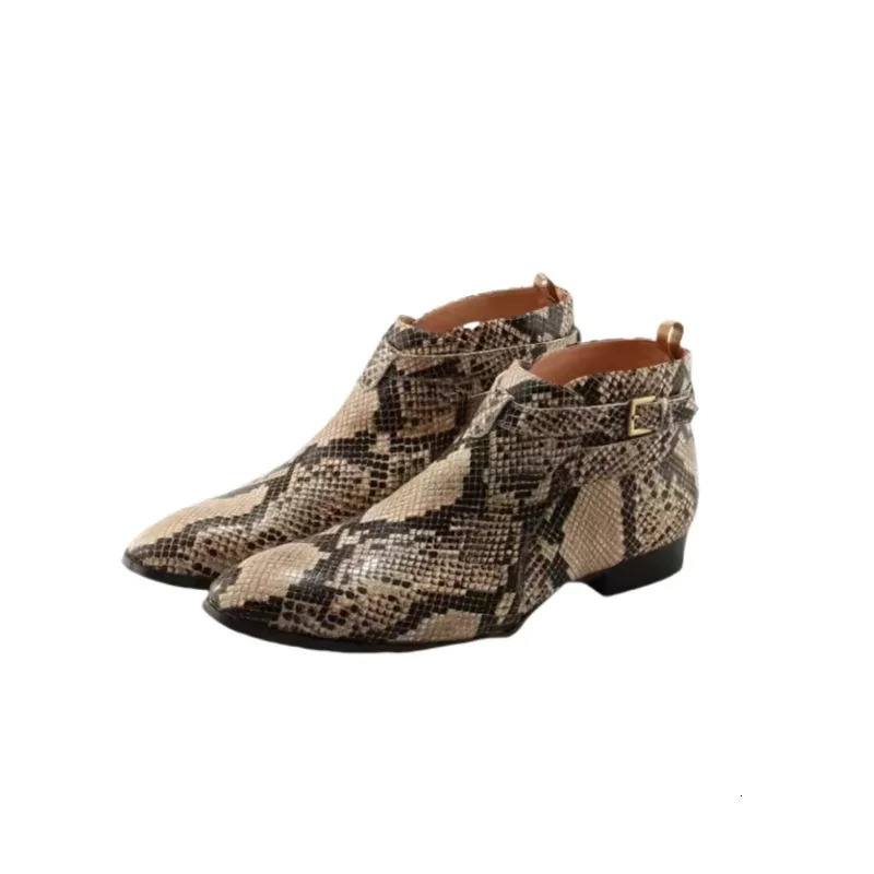 Fashion Embossed Python Leather Buckle Strap Men Ankle Boots Snakeskin Flat Heels Runways Cowboy Riding Boots Chelsea Boots 250715