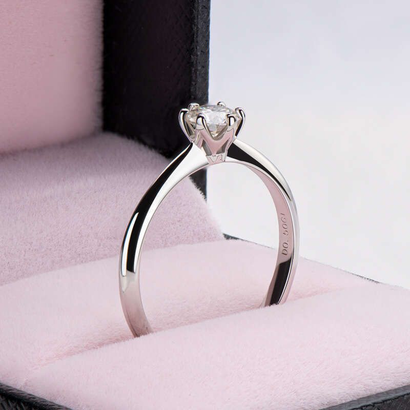 Hot Sale D Color Moissanite 0.5 fashion Classic Six Claw Silver Gold Plated Ring F10