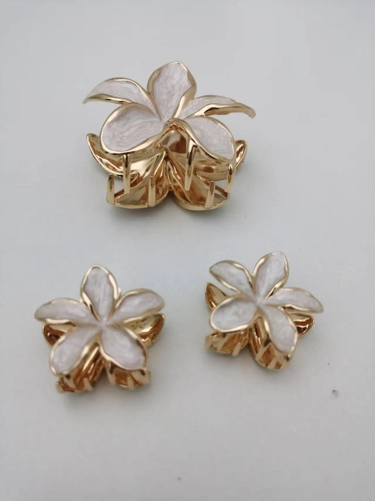 3 Pcs/set Zinc Alloy Enamel Lily Flower Hair Clip Claw 8cm*14cm*2 Summer Beach Vocation Headwear Cute Hair Accessories for Girl 250716